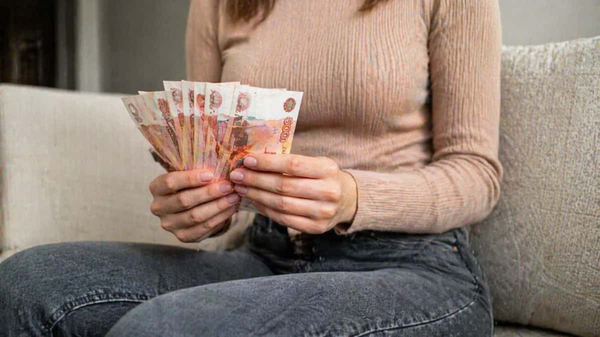 Куча денег во сне и куча денег наяву: жительница Свердловской области выиграла почти 23 миллиона рублей