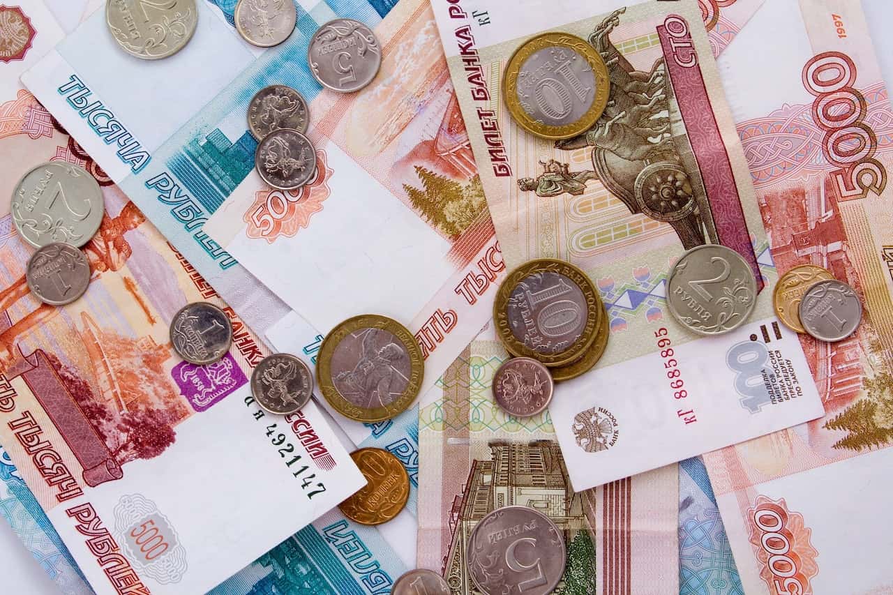 Минтруд предлагает расширить права работников: компенсация при задержке зарплаты