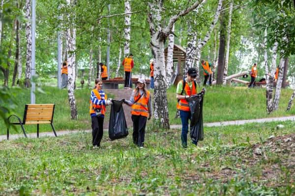 Градообразующий завод Первоуральска помог трудоустроить 180 подростков