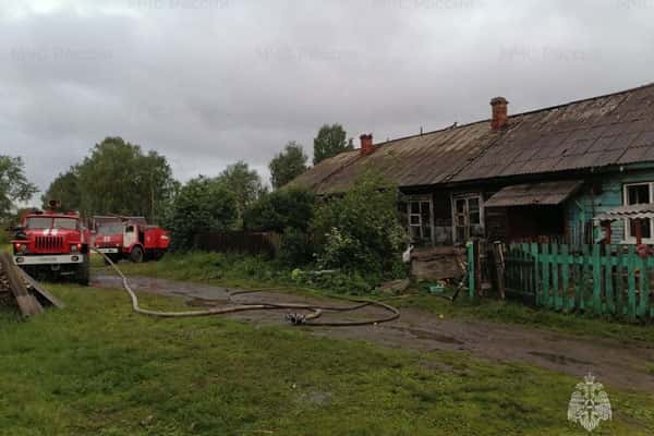 Накануне в поселке под Первоуральском сгорел дом