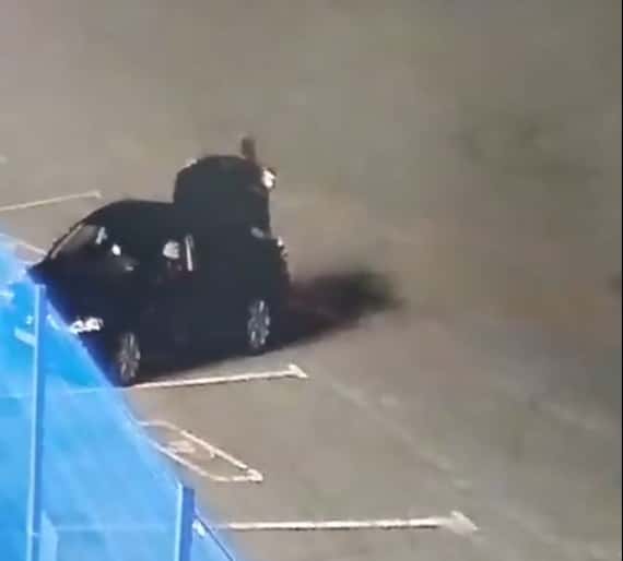 В Первоуральске похитители самоката попали на видеокамеры 