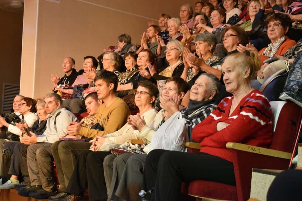 В Первоуральске поздравили пожилых людей с праздником 