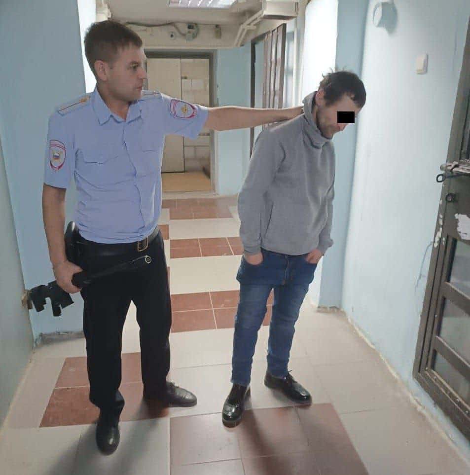 На Урале поймали хулигана, напугавшего людей винтовкой 