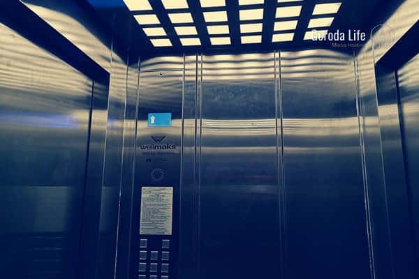 В 27 свердловских домах заменили лифты