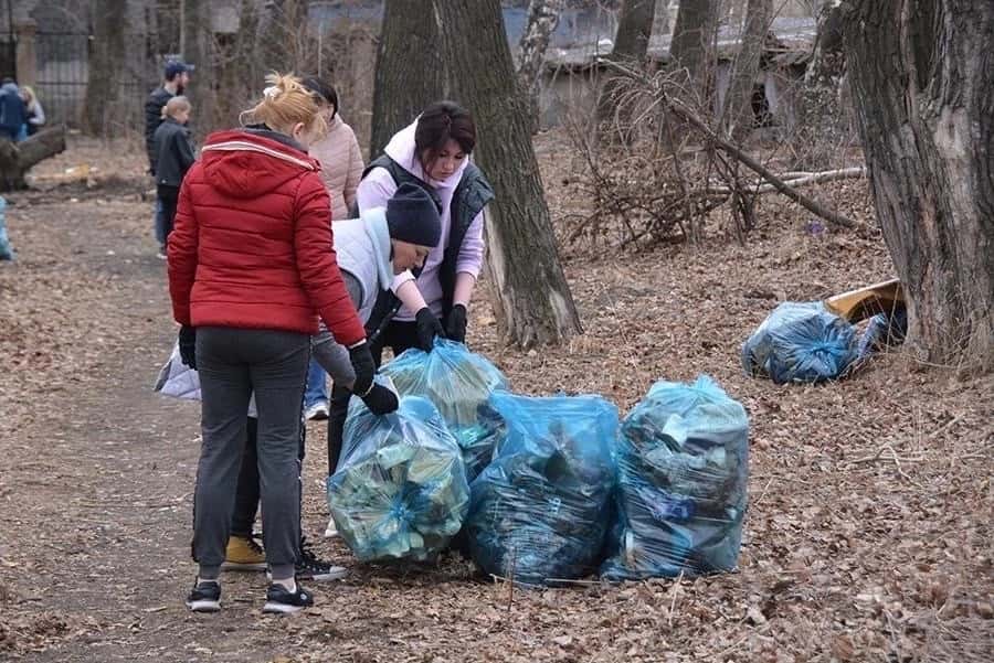 В Первоуральске начался сезон городских субботников