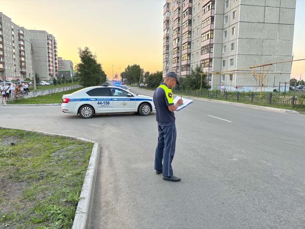 В Первоуральске 8-летнюю девочку сбила машина