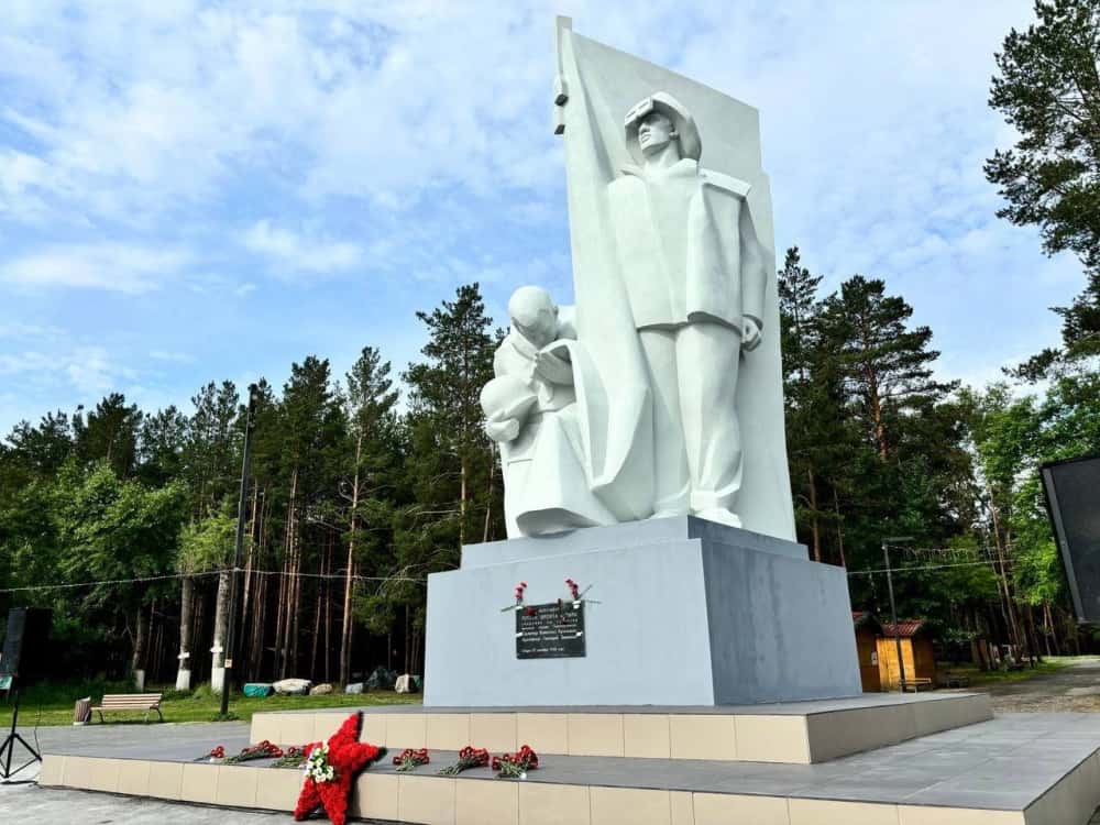 К празднованию 80-летия Великой Победы в Первоуральске ремонтируют мемориалы