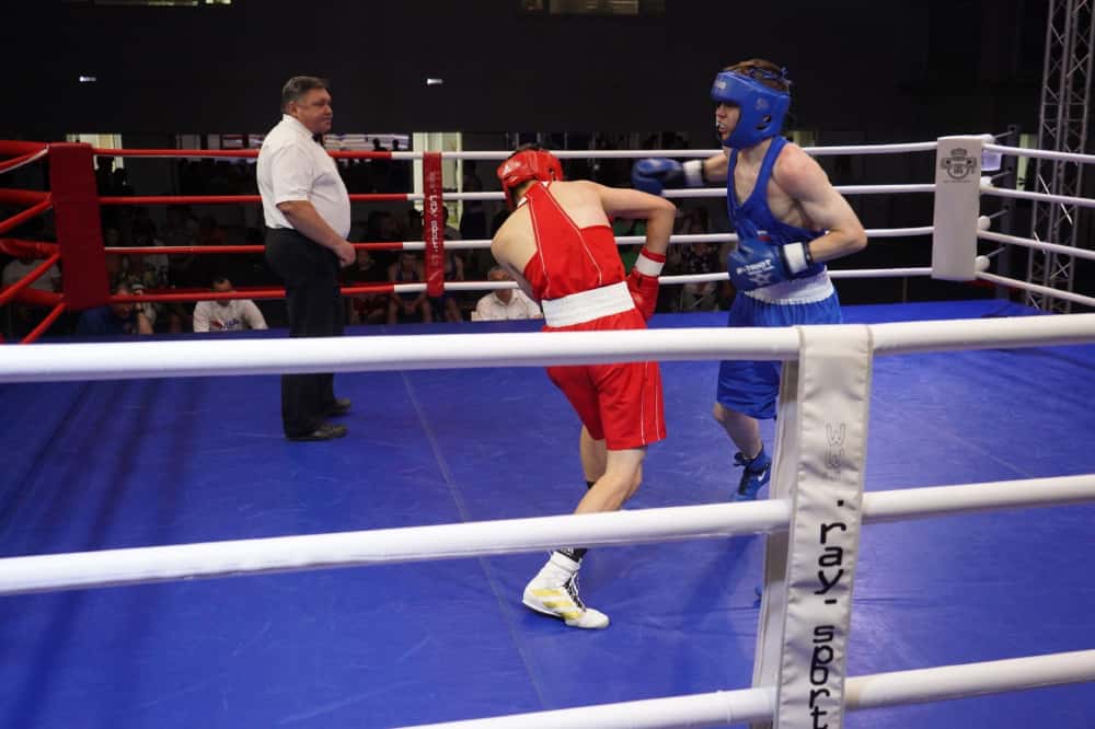 Юные первоуральцы стали призерами межрегионального турнира по боксу в составе сборной Свердловской области