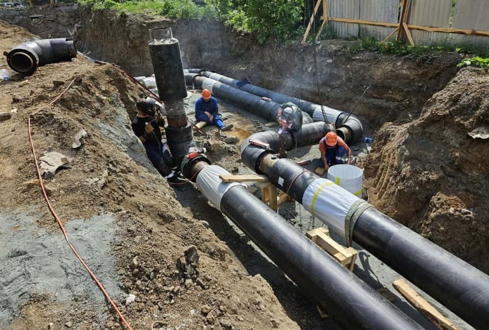 В Первоуральске завершают монтаж трубопроводов на улице Строителей