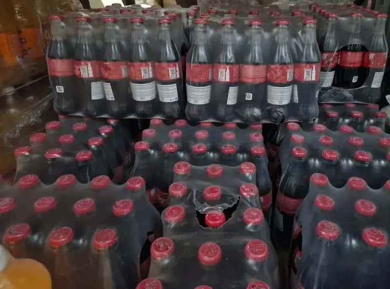 Уральские таможенники задержали 730 литров нелегальной газировки