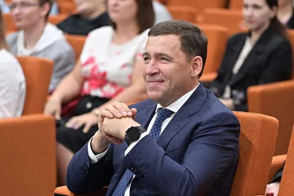 Губернатор Свердловской области поздравил уральцев с Днем физкультурника