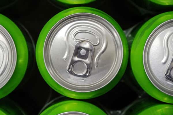 «Перекосило лицо и онемело тело»: свердловский школьник оказался на грани инсульта после энергетика