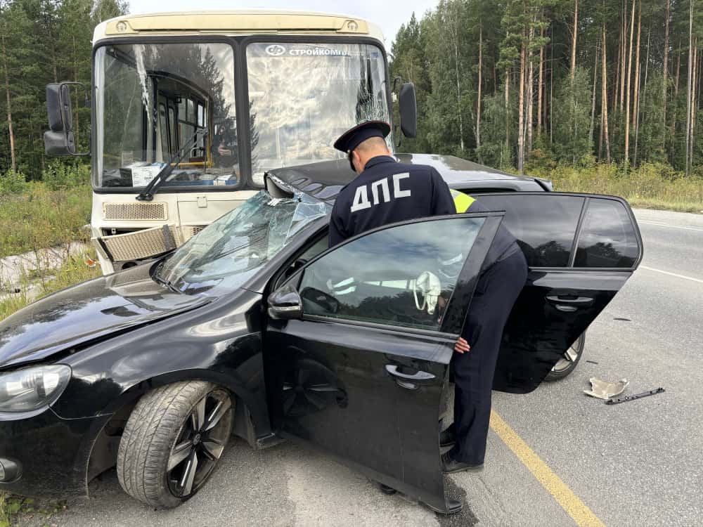 Появились новые подробности ДТП под Первоуральском, в котором пострадали пассажиры автобуса