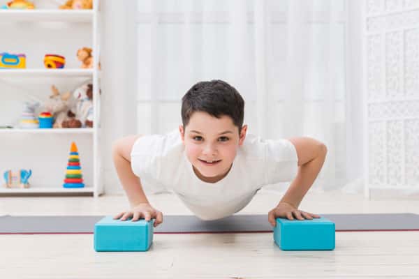 Как улучшить осанку во взрослом возрасте: советы тренера