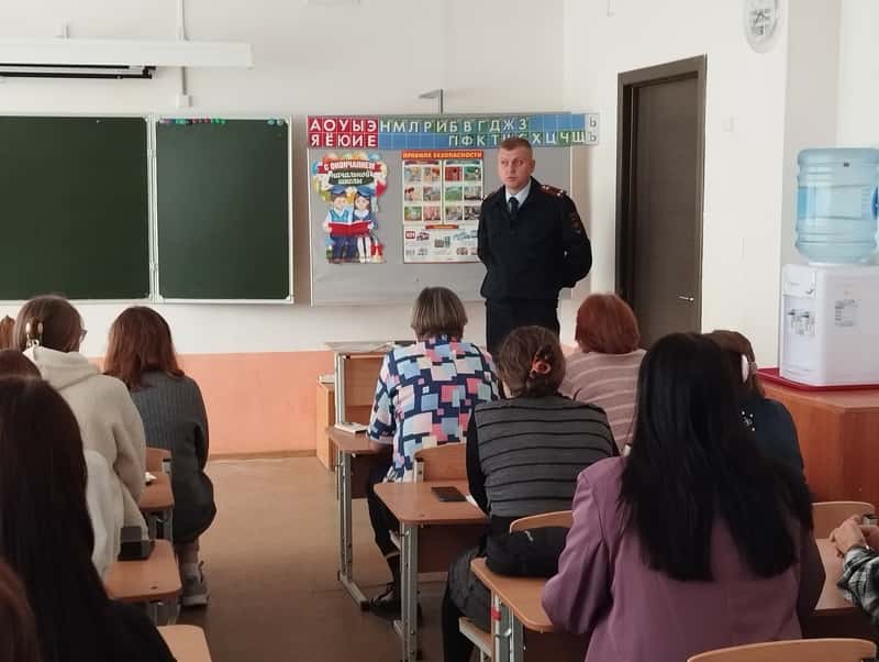 Профилактика мошенничества: начальник полиции Первоуральска провел беседу в школе