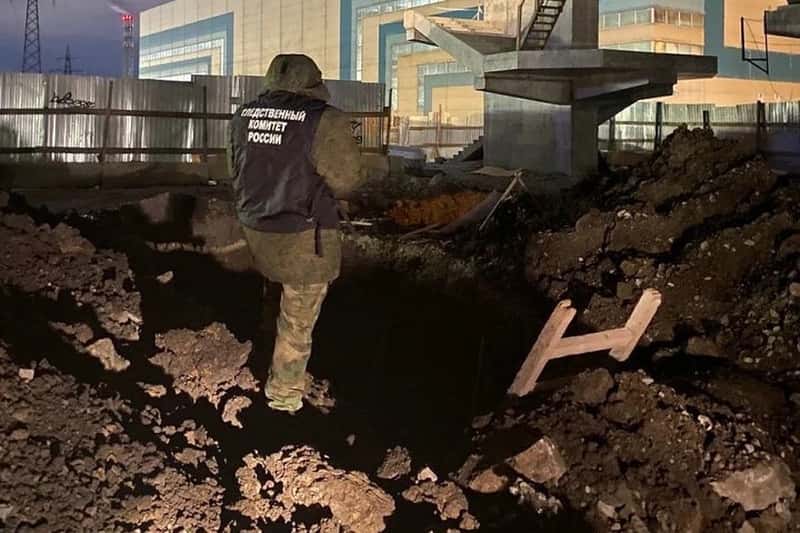 Строителя в Екатеринбурге насмерть засыпало грунтом