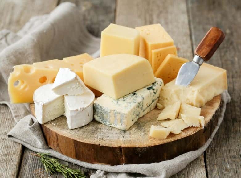 Житель Билимбая обвиняется в краже 12 упаковок сыра