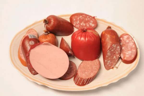 Биотехнолог рассказала о пользе колбасы