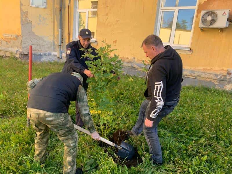 Первоуральские полицейские приняли участие в эко-мероприятии