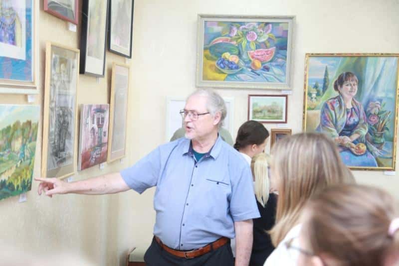 В Первоуральске отрылась выставка творческих работ