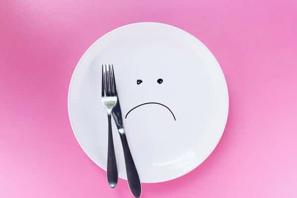 Диетолог рассказала о последствиях голодания