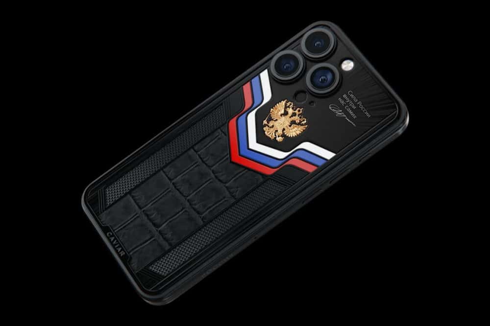 Ко дню рождения Путина выпустили уникальный iPhone