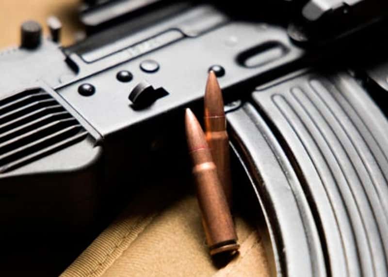 В Екатеринбурге задержали водителя, провозившего оружие