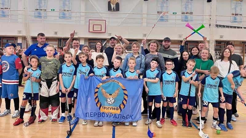 Юные первоуральцы отличились на соревнованиях по флорболу