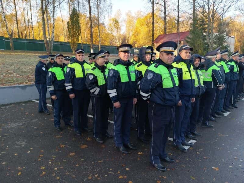 Первоуральские сотрудники ГИБДД прошли подготовку к вождению в экстремальных условиях