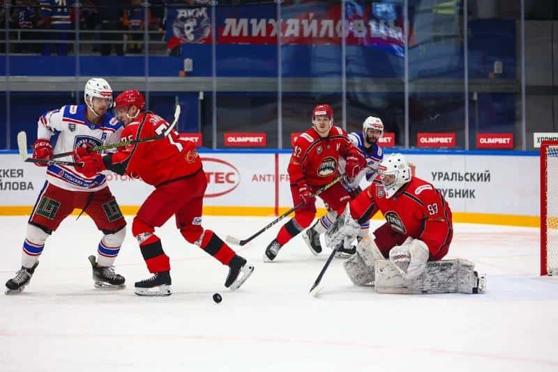 В Первоуральске прошел матч Чемпионата Всероссийской хоккейной лиги