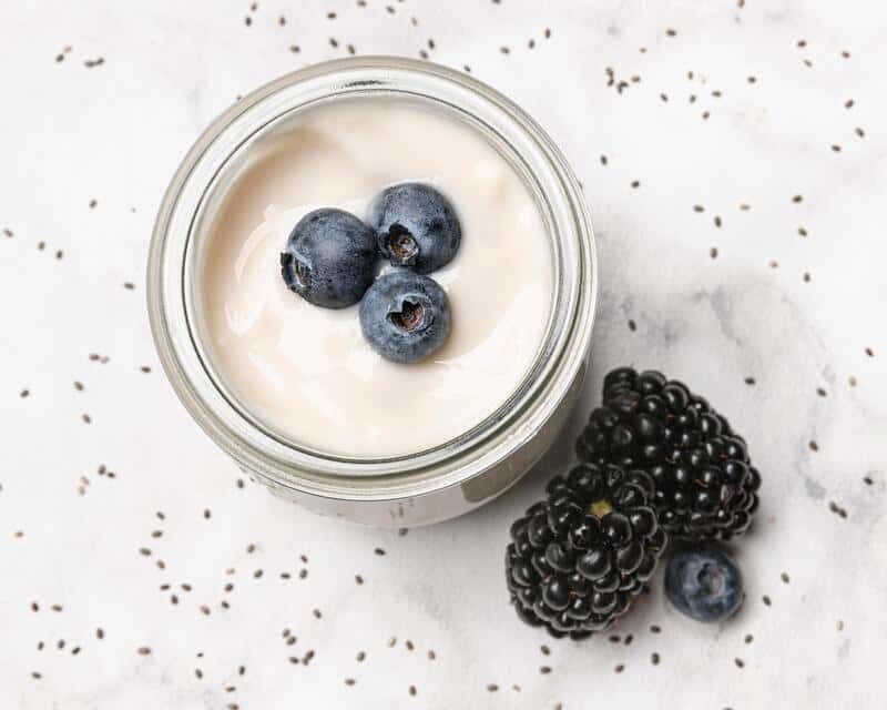 Шведские ученые: йогурт помогает женщинам избежать инфаркта