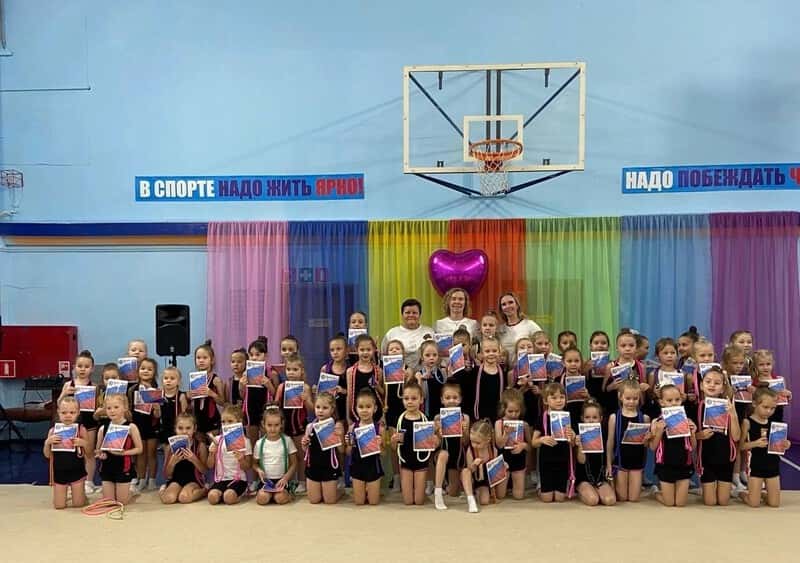 В Первоуральске прошло торжественное посвящение маленьких гимнасток