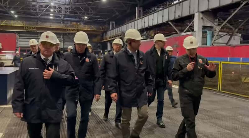 Полпред президента Артем Жога и губернатор Куйвашев оценили мощности Новотрубного завода
