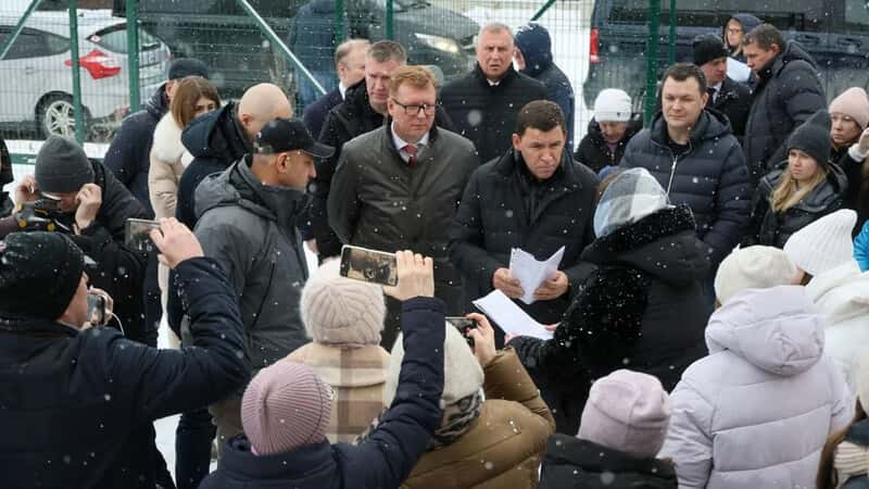 Губернатор Евгений Куйвашев пообещал первоуральцам решить вопрос с общественным транспортом