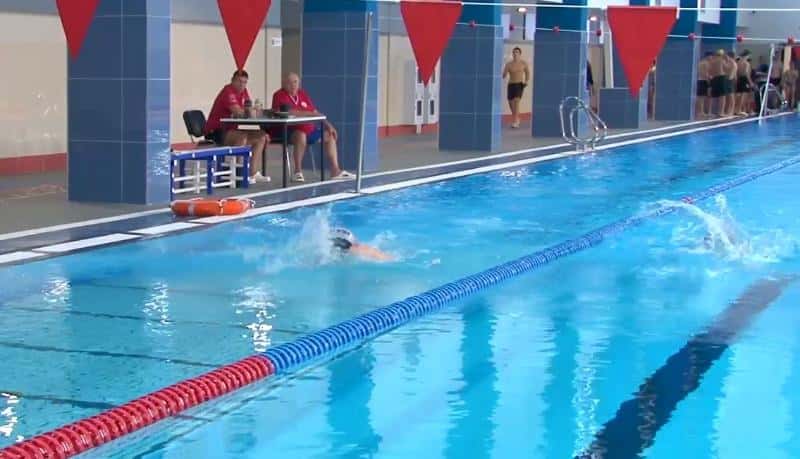 Около ста первоуральских школьников сдали нормативы ГТО по плаванию