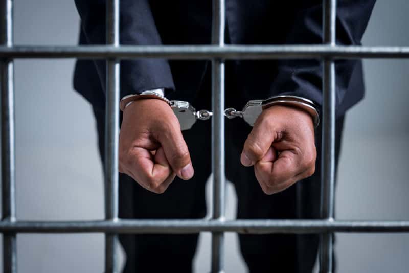 В Екатеринбурге полицейские раскрыли кражу с банковской карты