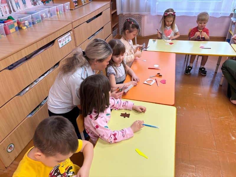 Сотрудники ГАИ Первоуральска провели мастер-класс в детском саду