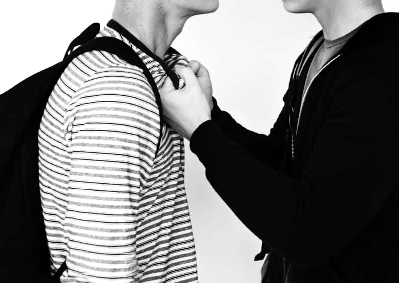 В Свердловской области подростки избили 12-летнюю девочку