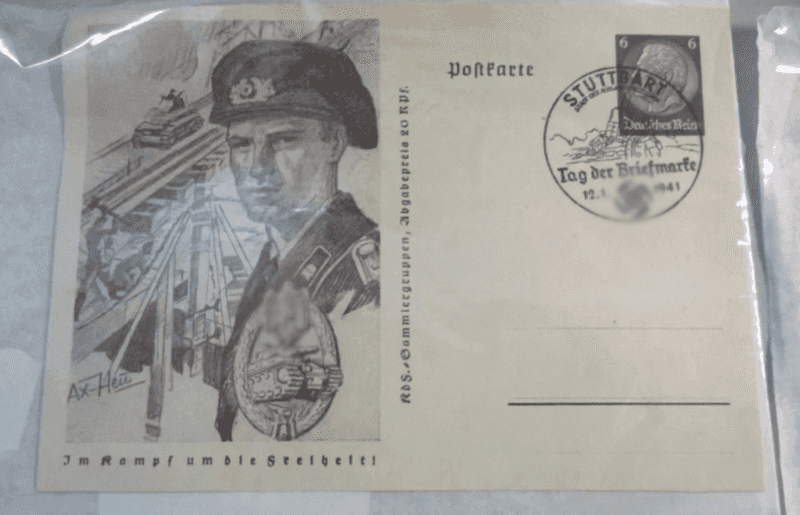 Уральские таможенники обнаружили в посылке предметы с нацистской символикой