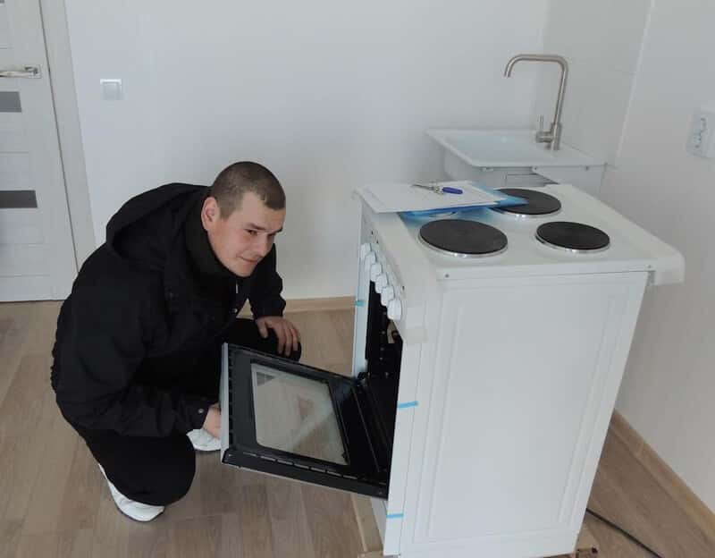 Дети-сироты получили жилье в Екатеринбурге в рамках проекта «Десятилетие детства»