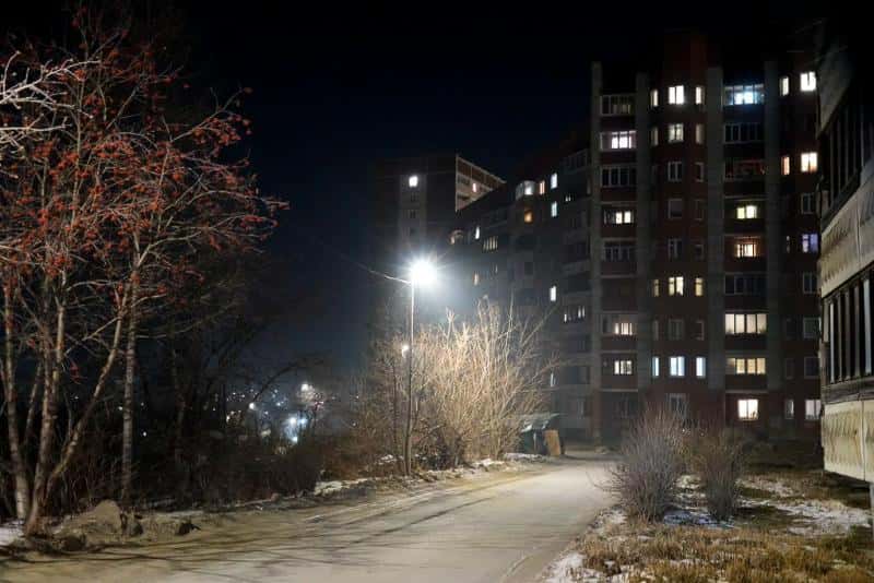 В Первоуральске провели ремонт сети освещения на нескольких улицах