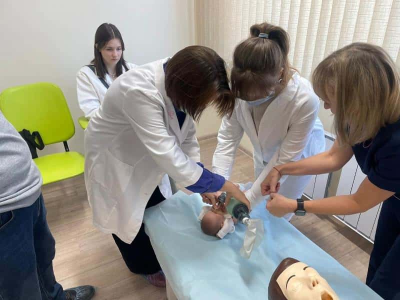 Лицеисты медицинского класса прошли практику в детской больнице Первоуральска