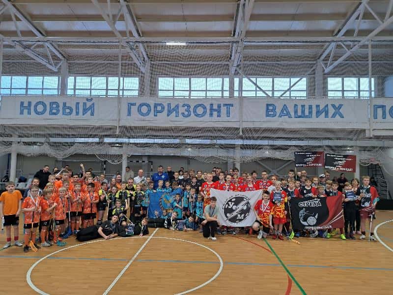 В Билимбае под Первоуральском прошел II тур детского флорбола