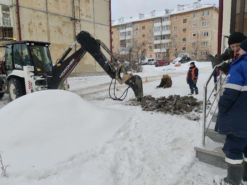 Первоуральские сотрудники «Водоканала» устранили утечку