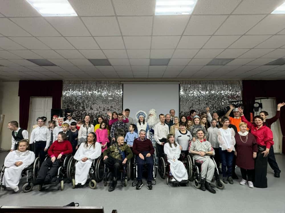 В Первоуральске более 50 человек приняли участие в инклюзивном балу