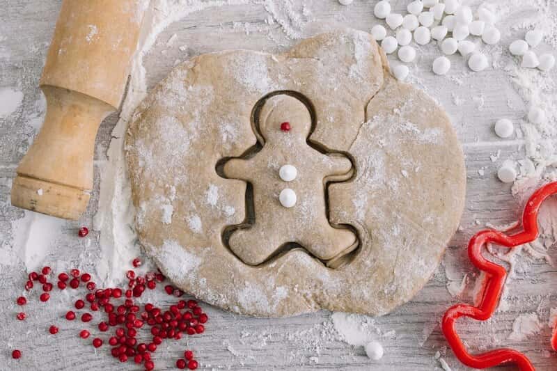 Биолог рассказала о вреде новогодних имбирных пряников