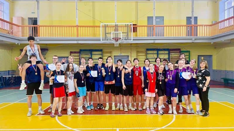 В Первоуральске прошли соревнования по баскетболу 3х3