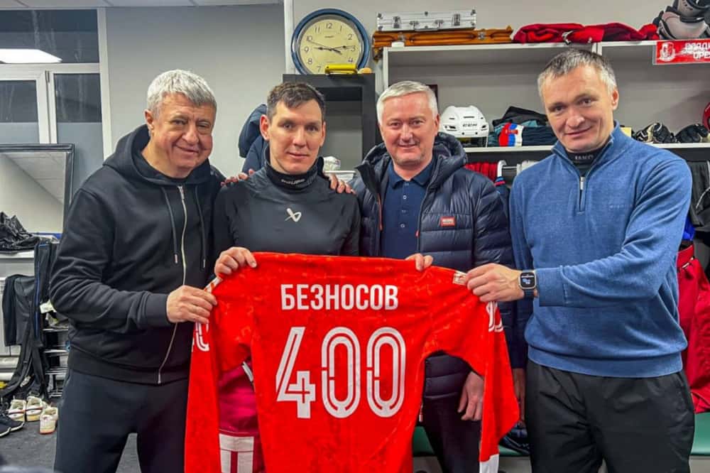 В первоуральской хоккейной команде произошло знаменательное событие