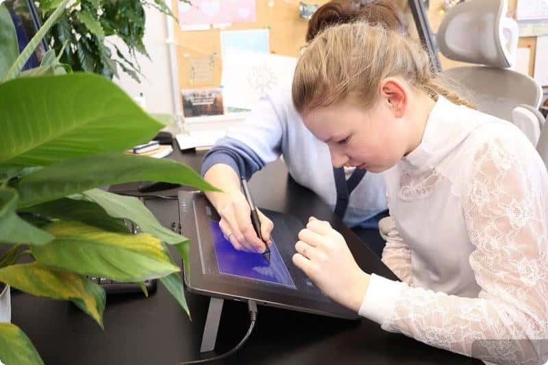 Мечты сбываются: юную Юлиану пригласили в Первоуральск для исполнения ее желания