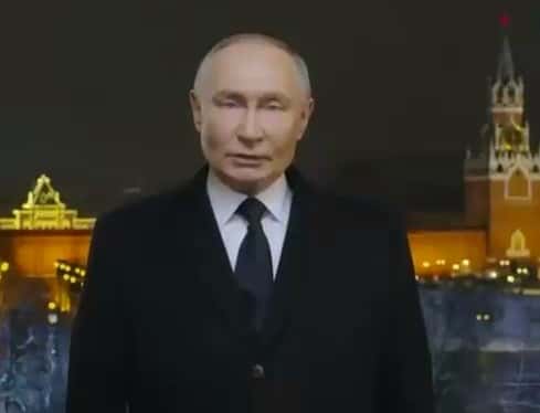 «Будем идти только вперед!»: Владимир Путин поздравил россиян с Новым годом. Видео